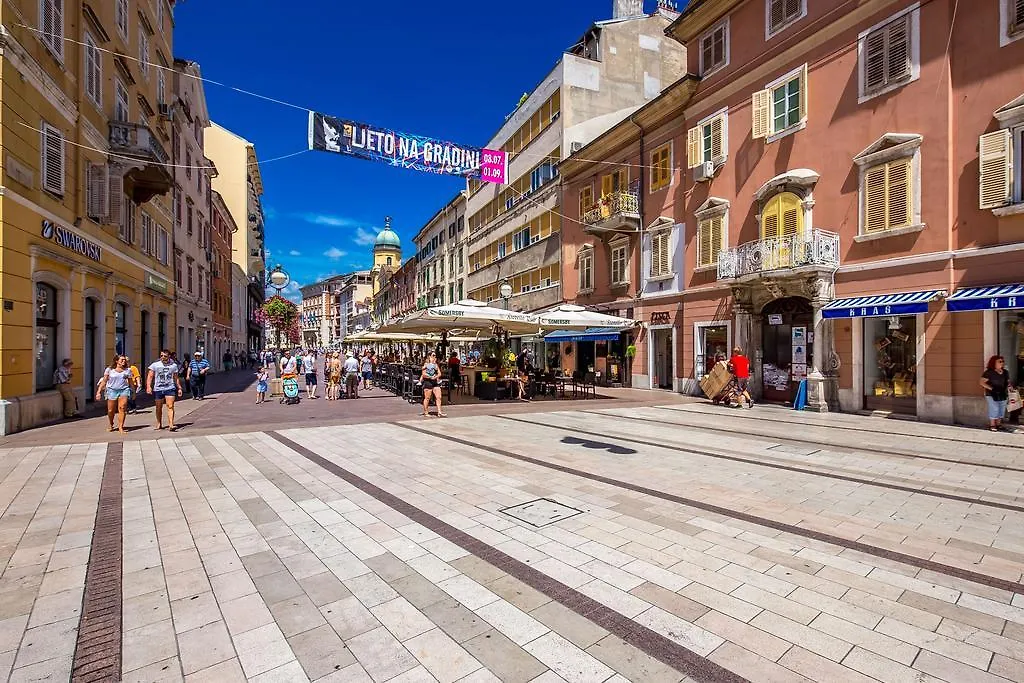 Apartment Main Square Studios Rijeka