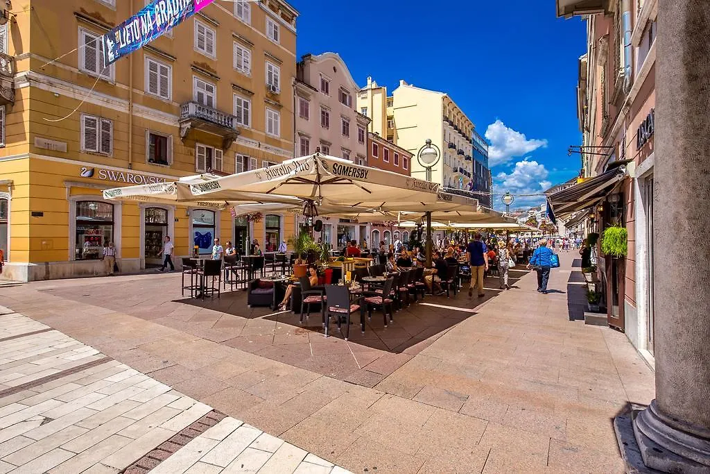 Apartment Main Square Studios Rijeka