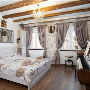 Domus Maximus Apartment Pula
